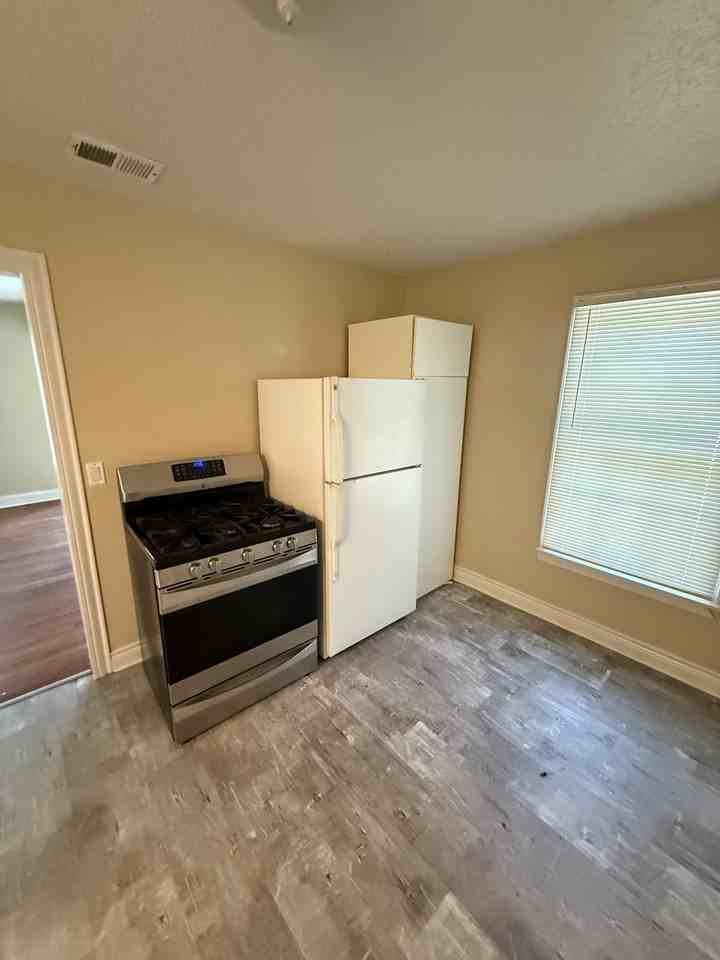 807 Evetts Rd #1 - Photo 5 of 12