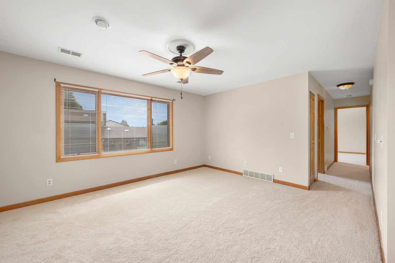 1833 Kerrybrook Ct #1 - Photo 3 of 17