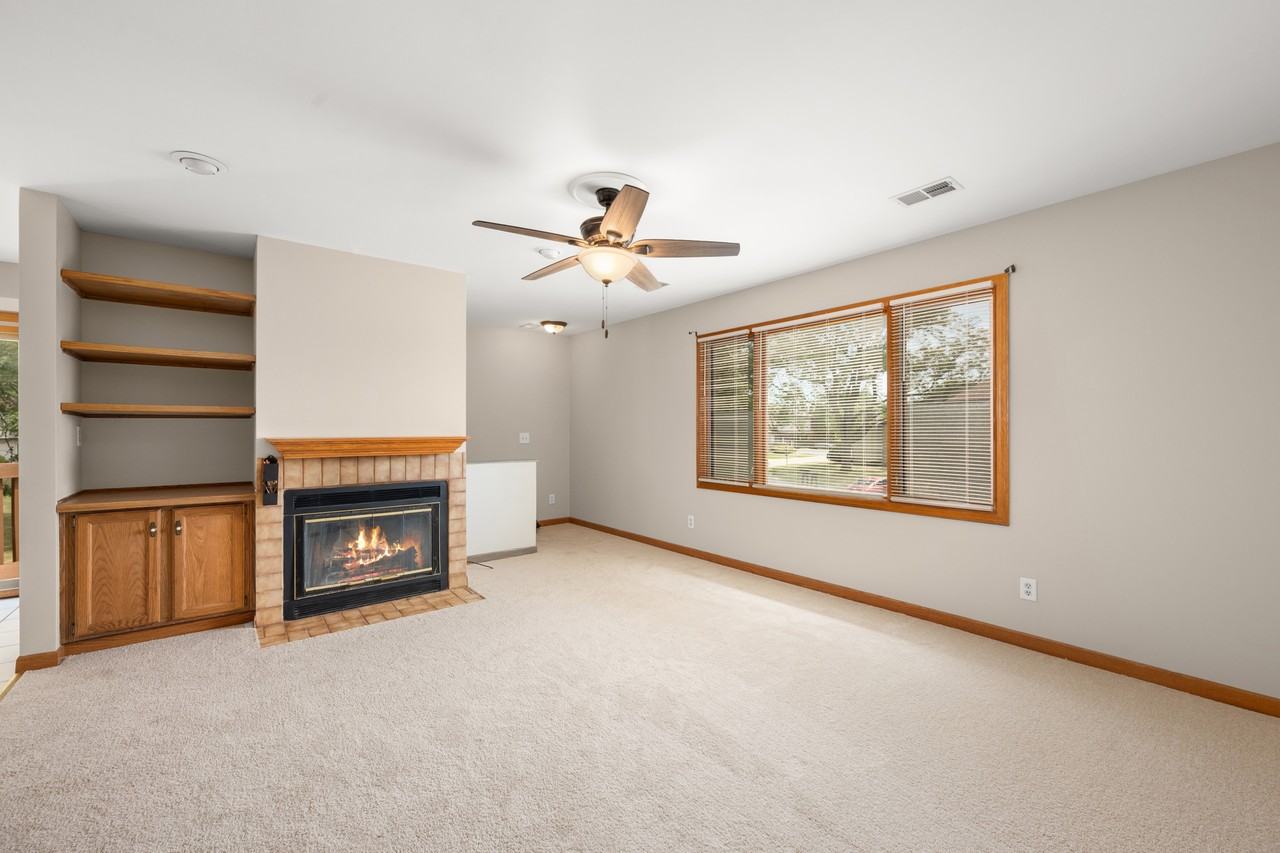 1833 Kerrybrook Ct #1 - Photo 4 of 17