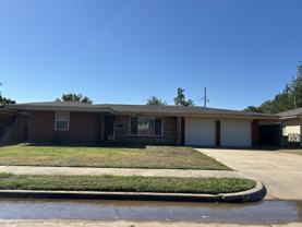 4328 Nw 45th St #1 - Photo 1 of 1