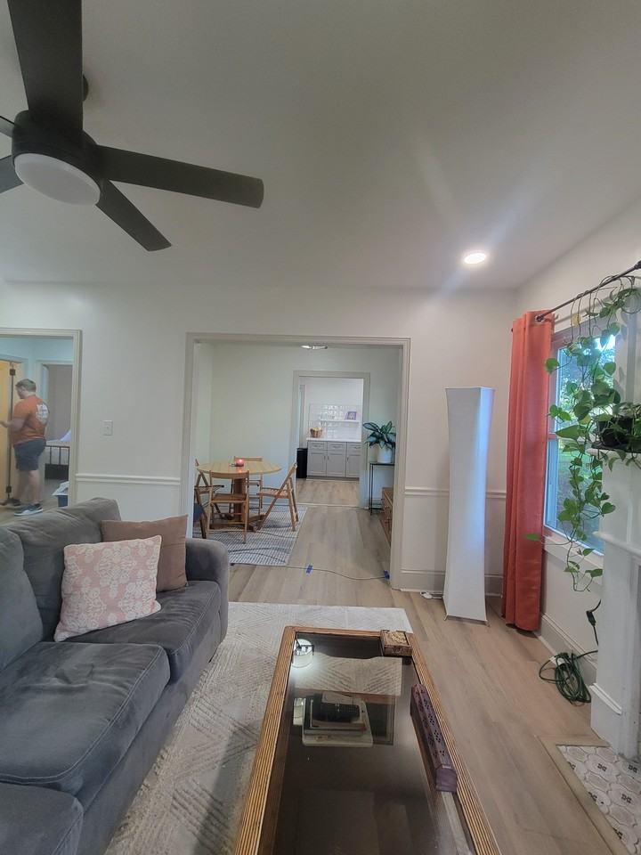 206 Pinecrest Dr #1 - Photo 2 of 10