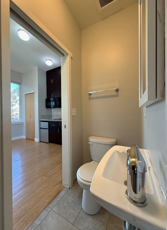 The Den Apartments - Photo 7 of 8