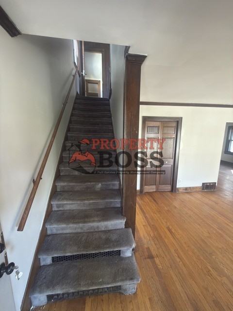 1943 Warwick Ave #1 - Photo 4 of 11