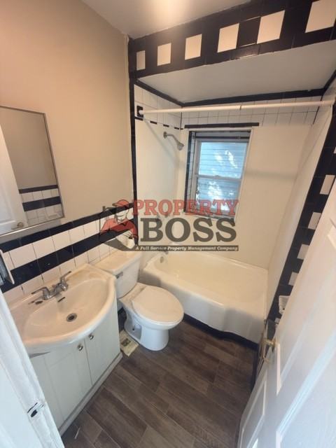 614 Polk St #1 - Photo 2 of 7