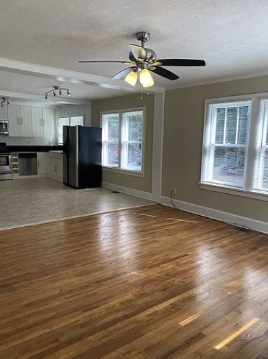 2180 S Lumpkin St #1 - Photo 3 of 6