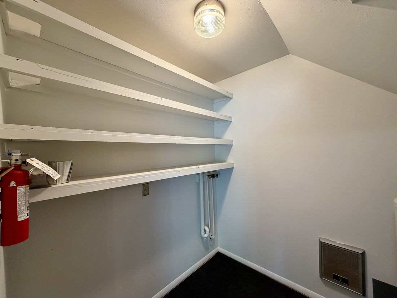 781 N Macomb St #781 - Photo 7 of 16