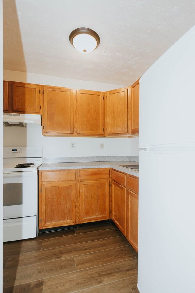 401 East Rd - 11 #11 - Photo 3 of 8