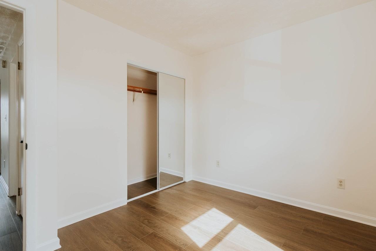401 East Rd - 11 #11 - Photo 6 of 8