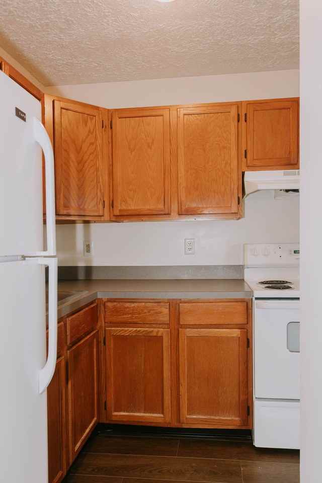 401 East Rd - 4 #4 - Photo 4 of 10