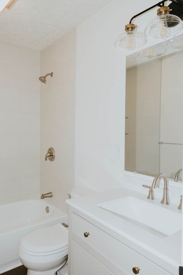 401 East Rd - 4 #4 - Photo 5 of 10