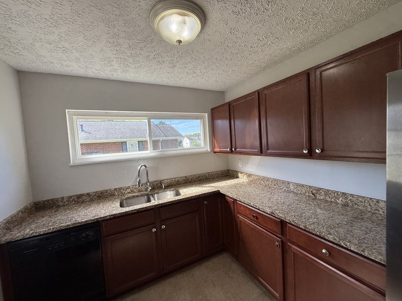 2506 Marshall St #1 - Photo 3 of 10