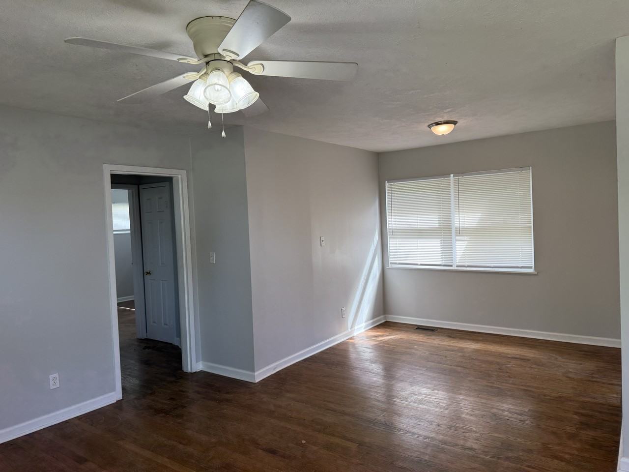 2506 Marshall St #1 - Photo 4 of 10
