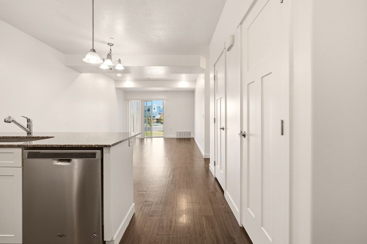 540 E 262 N #102 - Photo 5 of 26