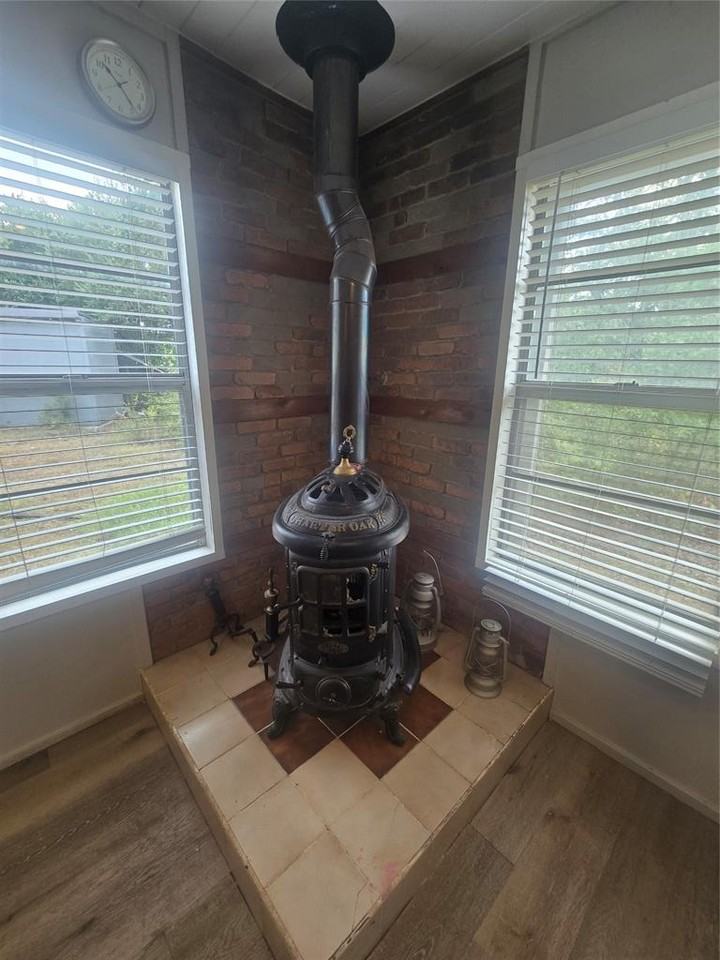 21401 Lindeman Ln #1 - Photo 4 of 12