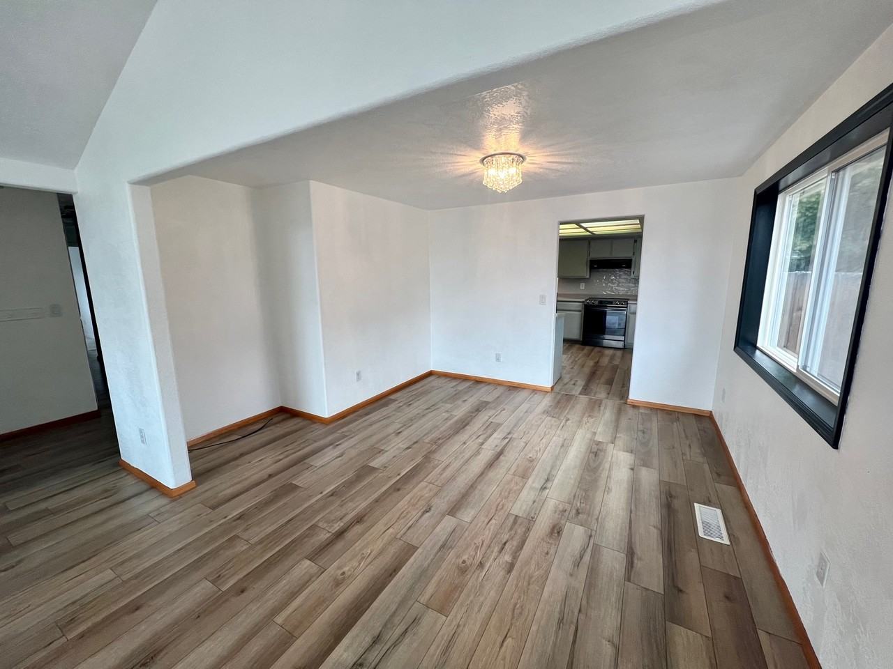 877 Westrop Dr #1 - Photo 6 of 31
