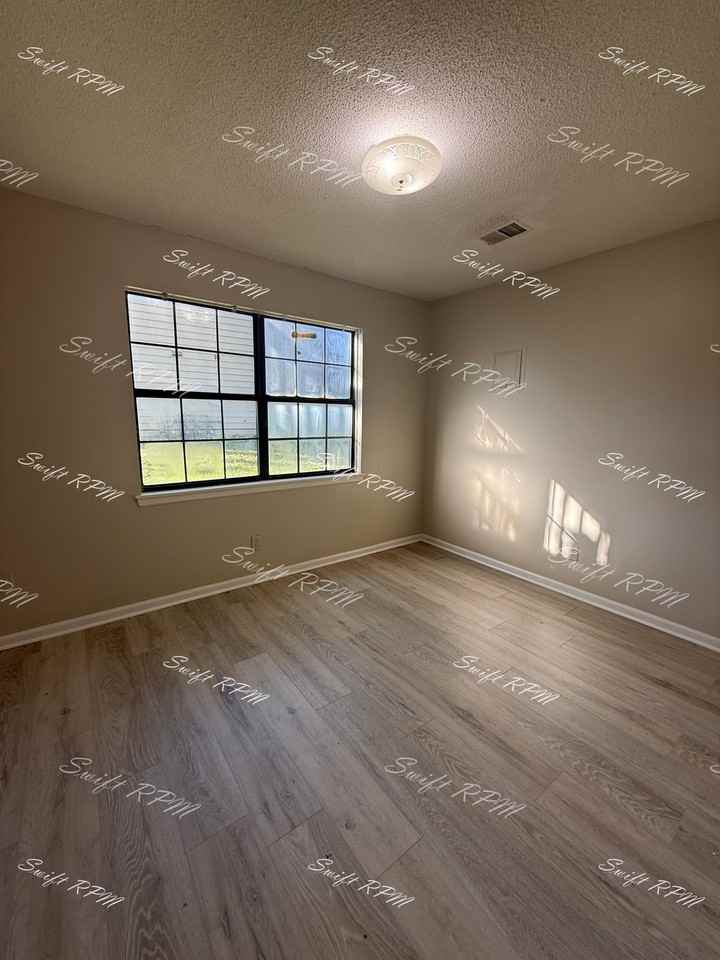 107 West Nichols Street- B - 1Unit B #1 - Photo 5 of 11