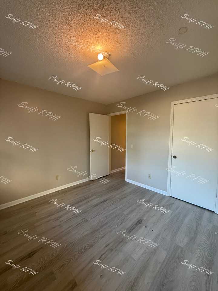 107 West Nichols Street- B - 1Unit B #1 - Photo 7 of 11