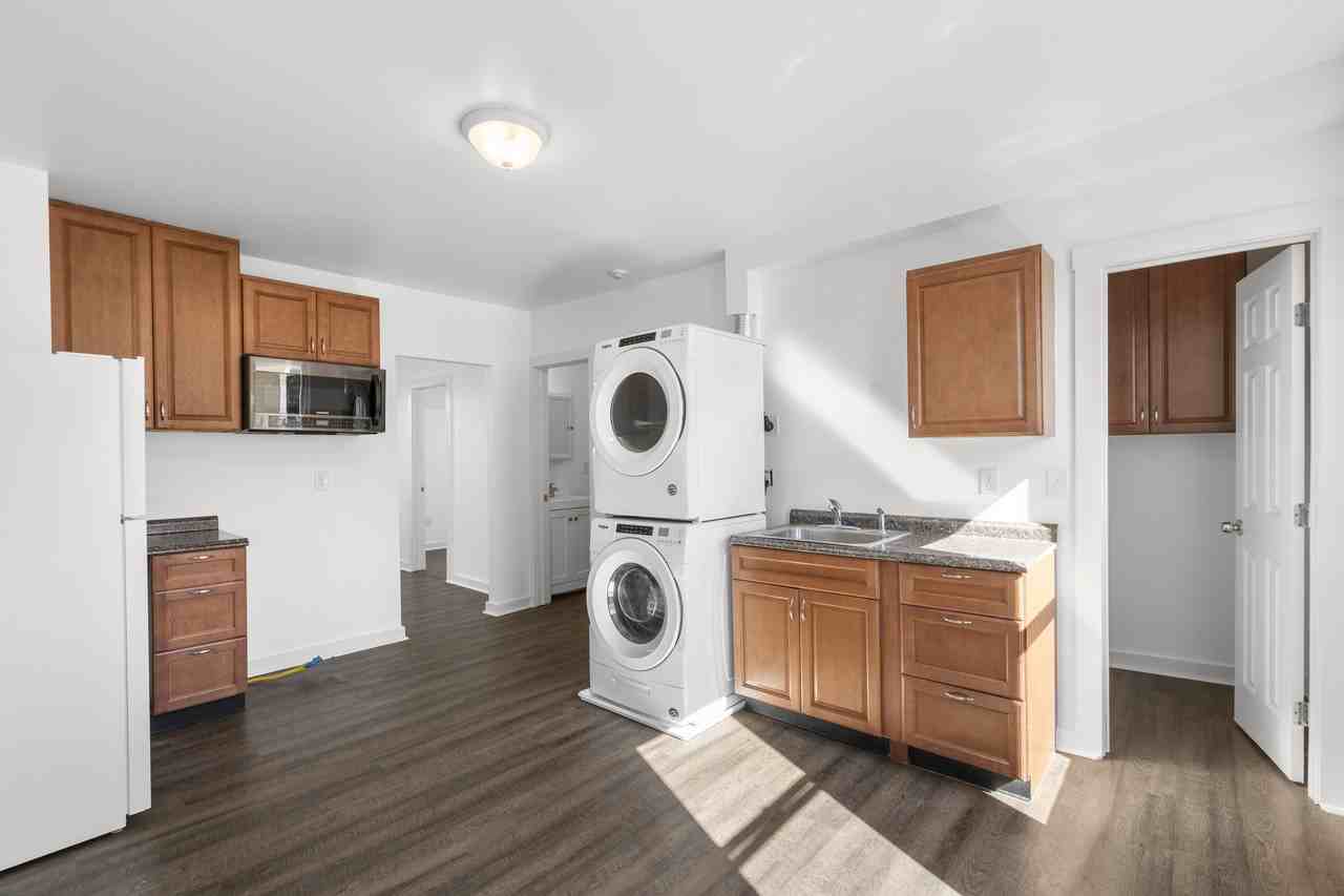 841 East St 3rd Fl #3rdFL