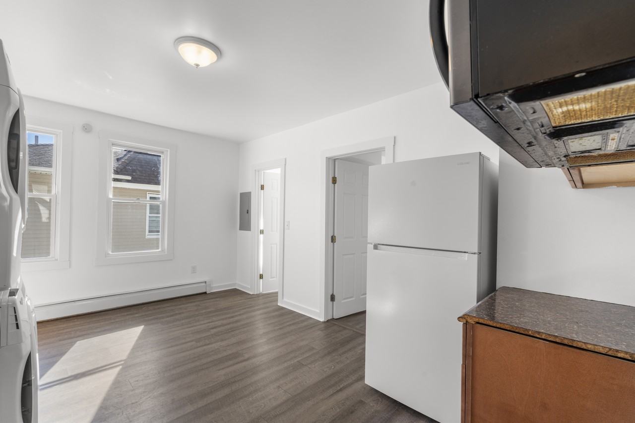 841 East St 3rd Fl #3rdFL - Photo 2 of 22