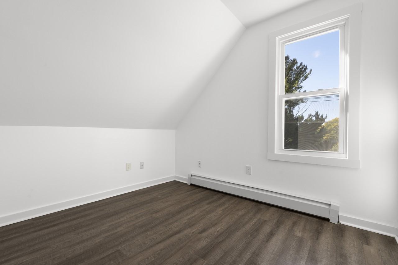841 East St 3rd Fl #3rdFL - Photo 4 of 22