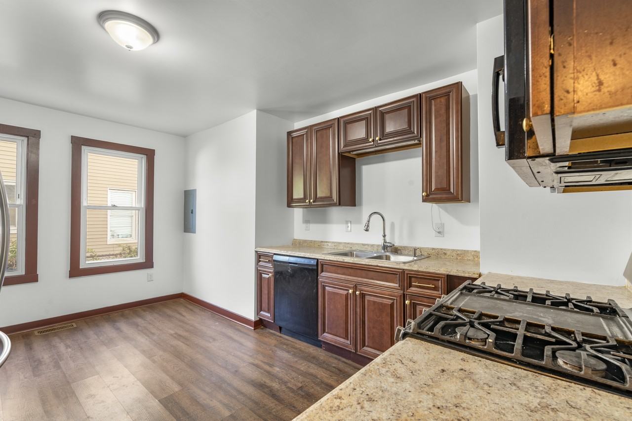 841 East St 1st Fl #1stFL - Photo 3 of 25