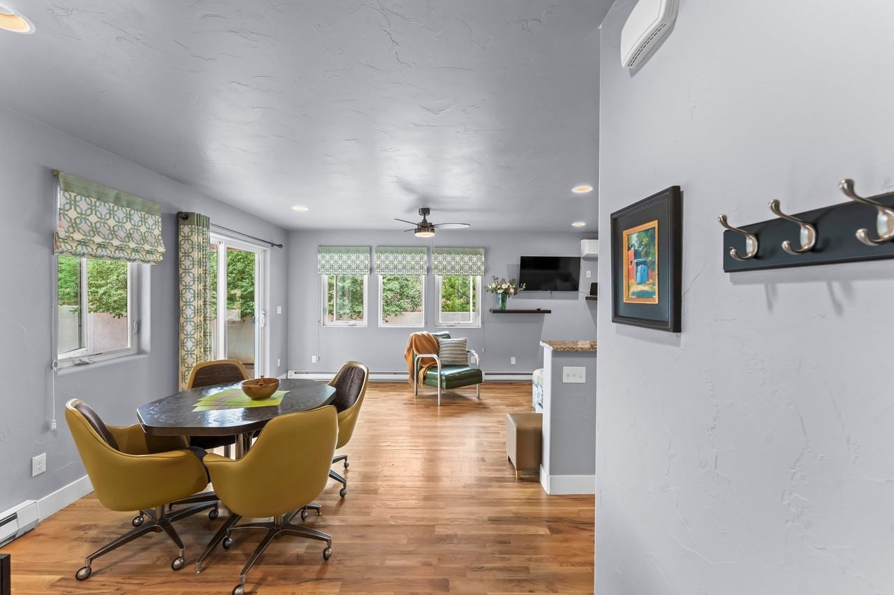 904 Manitou Blvd #1 - Photo 4 of 37
