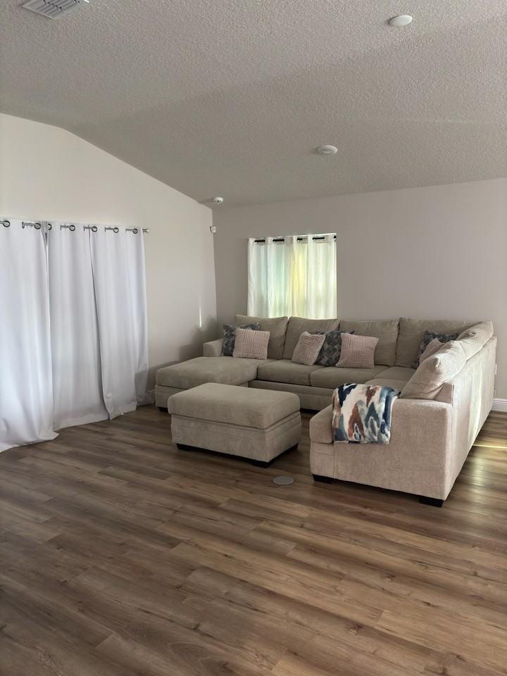 341 De Castro Ave Se #1 - Photo 6 of 22