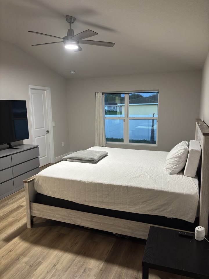 341 De Castro Ave Se #1 - Photo 7 of 22