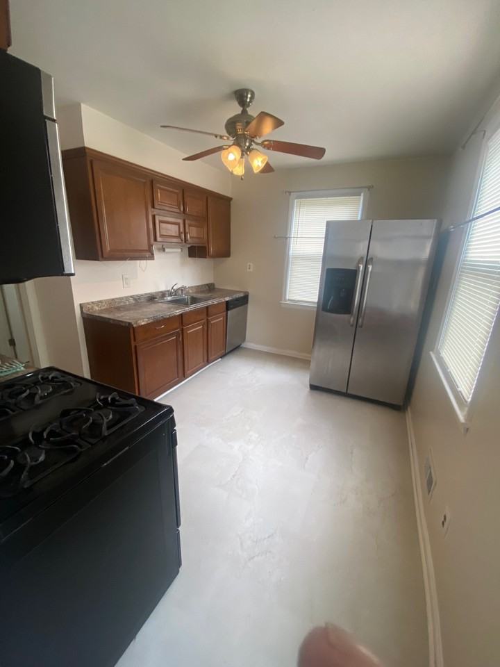2621 Plainfield Rd #1 - Photo 4 of 12