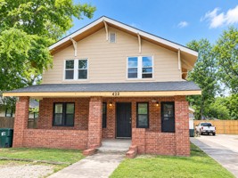 featured image of 422 Elm Ave #1
