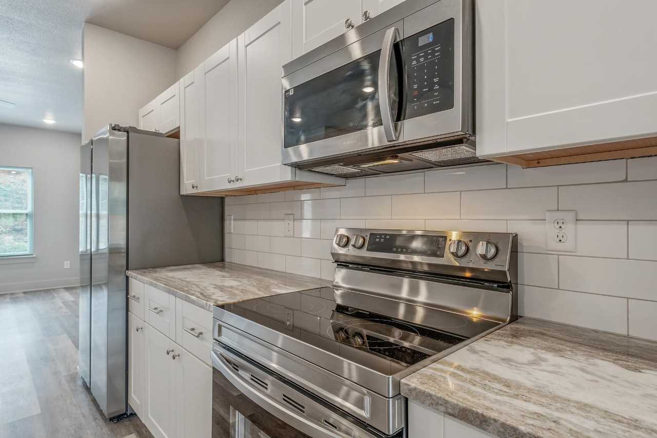 136 Belcher St. - Photo 3 of 10
