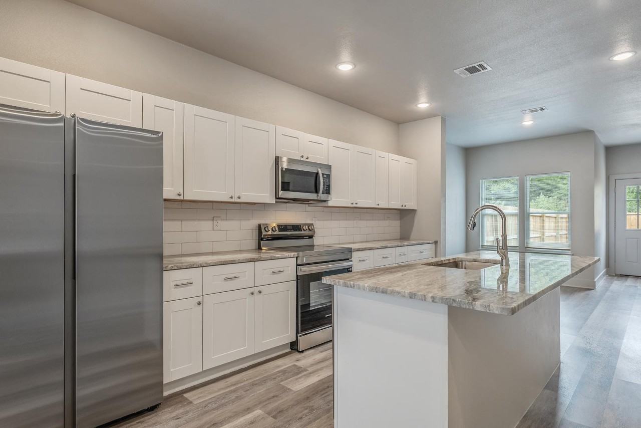 136 Belcher St. - Photo 4 of 10