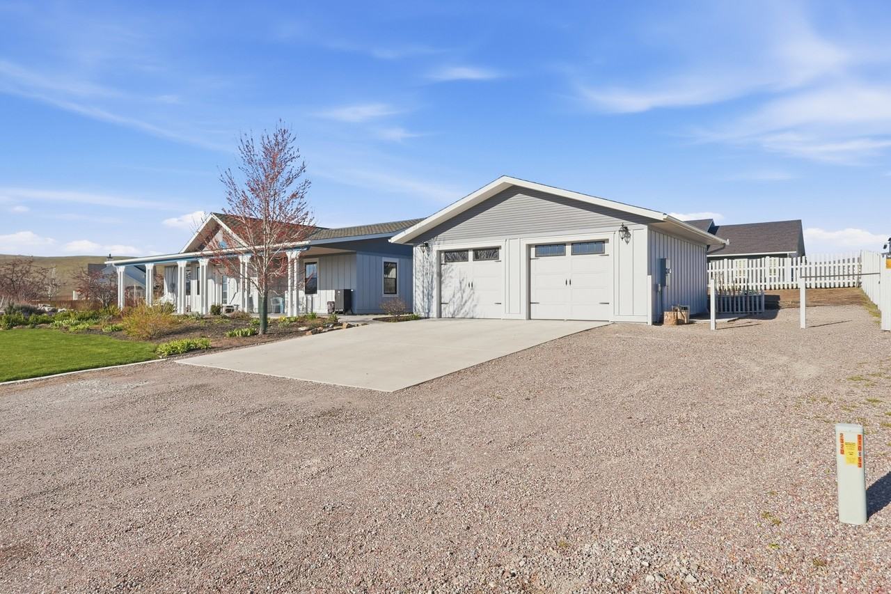 40109 Majestic Ct #1 - Photo 2 of 12