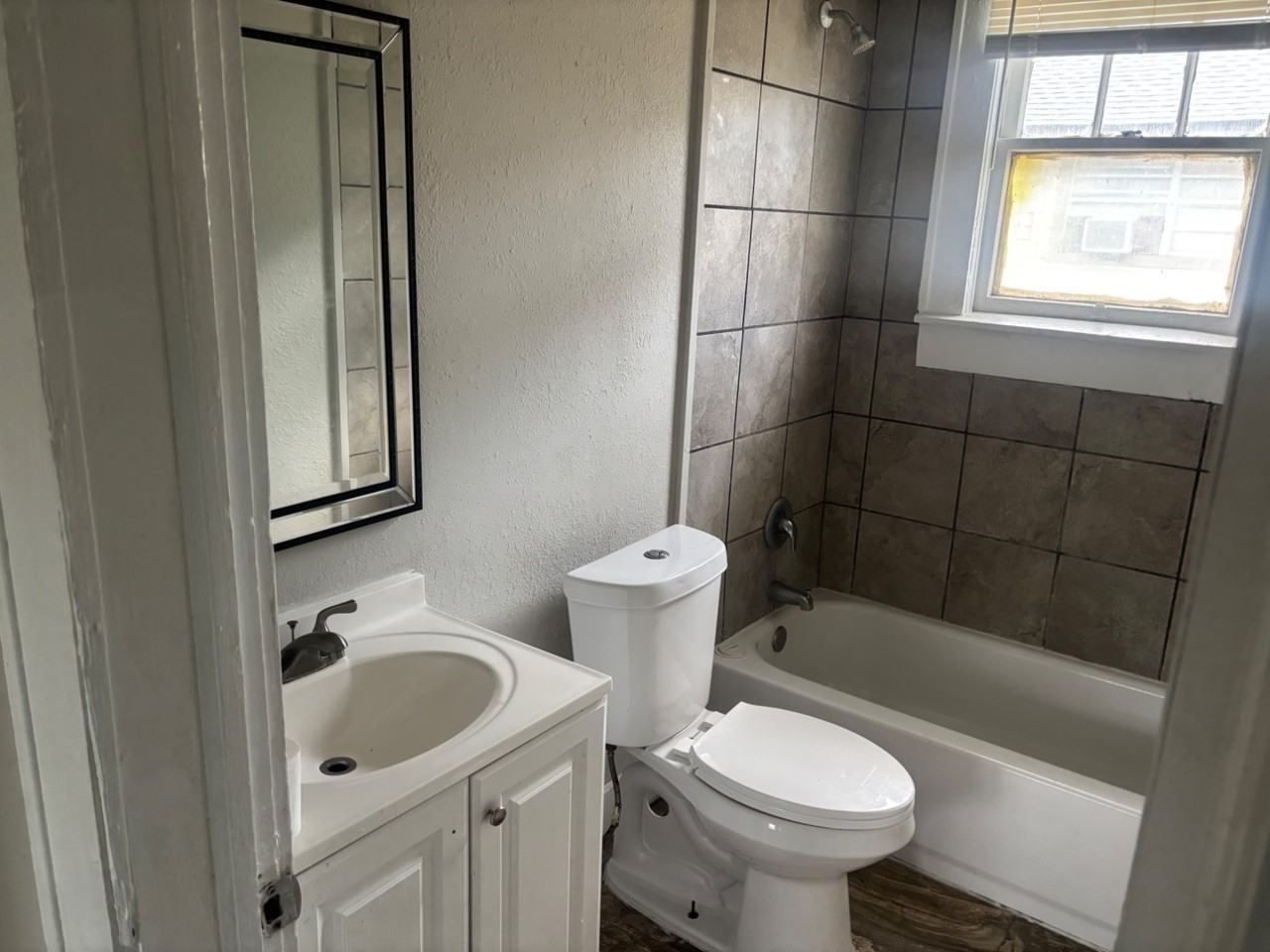 1747 Thelma St - Photo 5 of 18