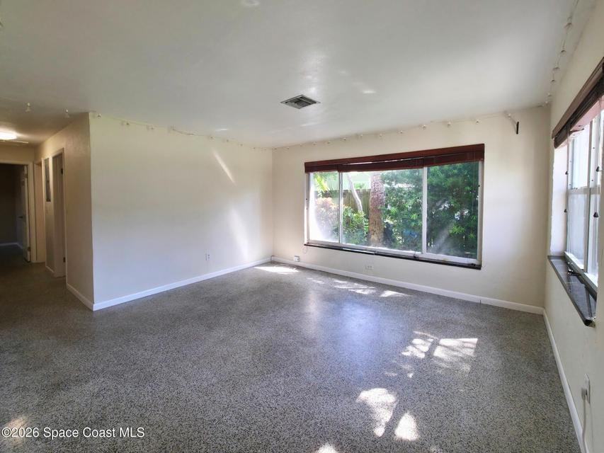 412 4th Ave #1 - Photo 2 of 10
