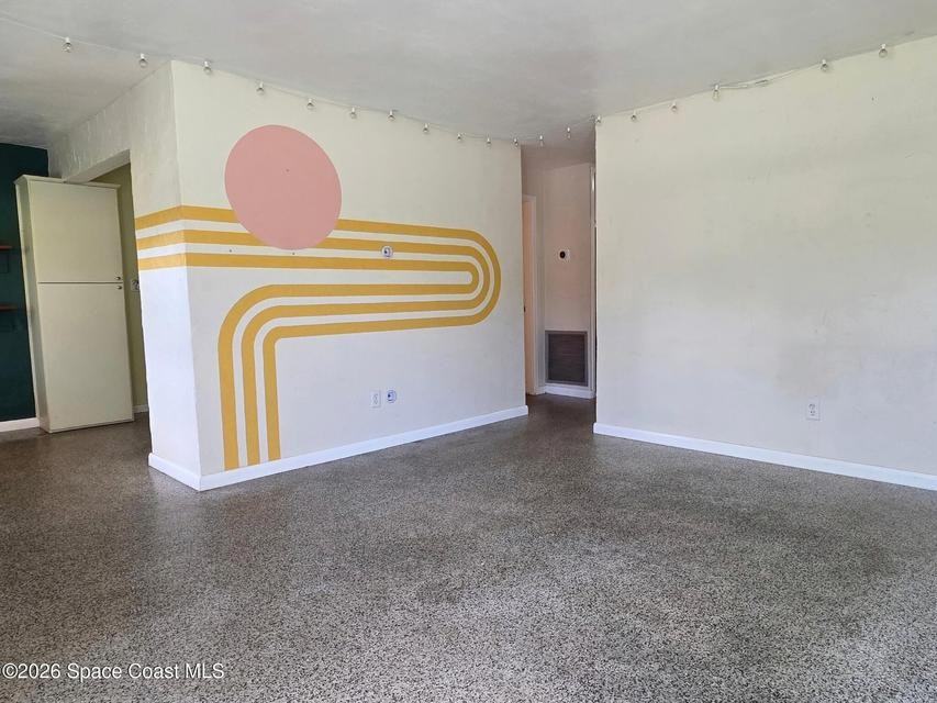 412 4th Ave #1 - Photo 3 of 10