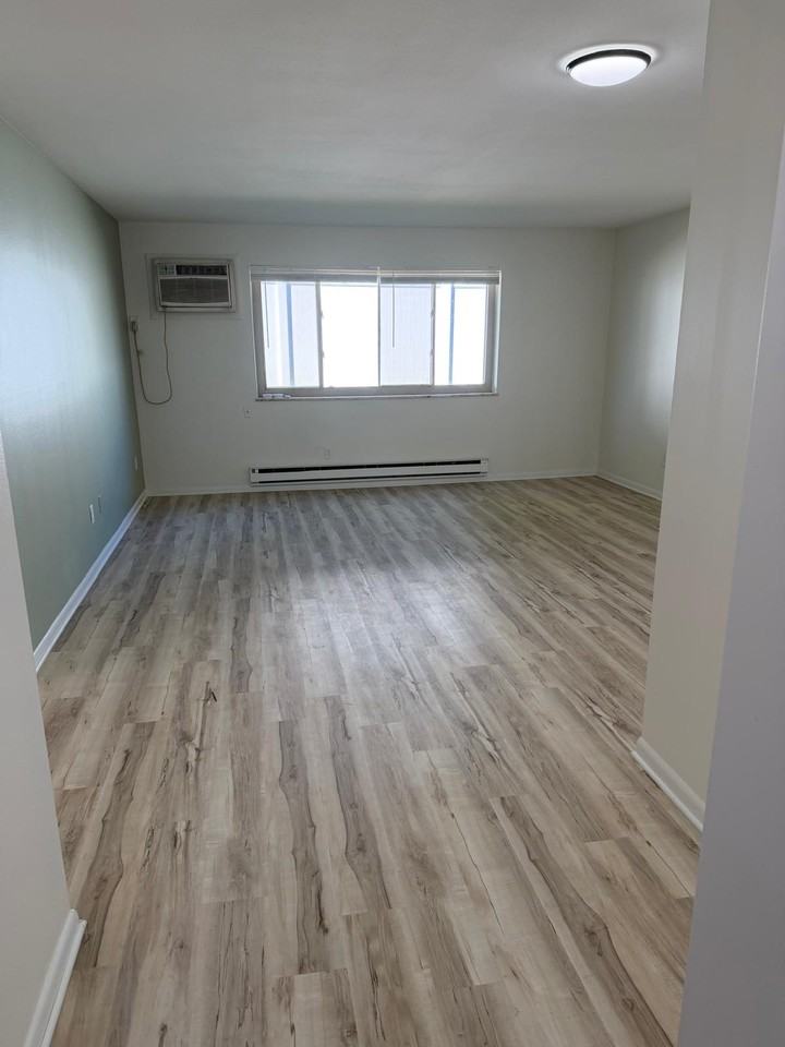 415 Grandin Ave #415B - Photo 2 of 14