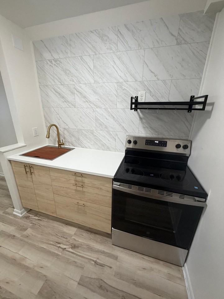 415 Grandin Ave #415B - Photo 4 of 14