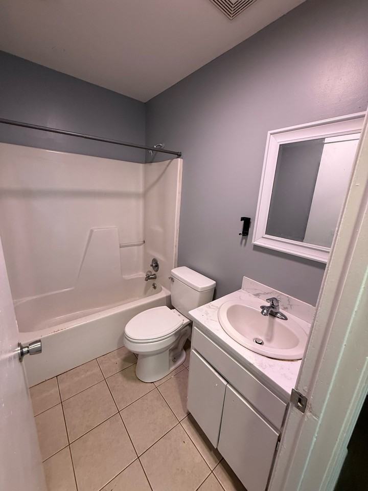 505 Exchange Lane #505C - Photo 6 of 8