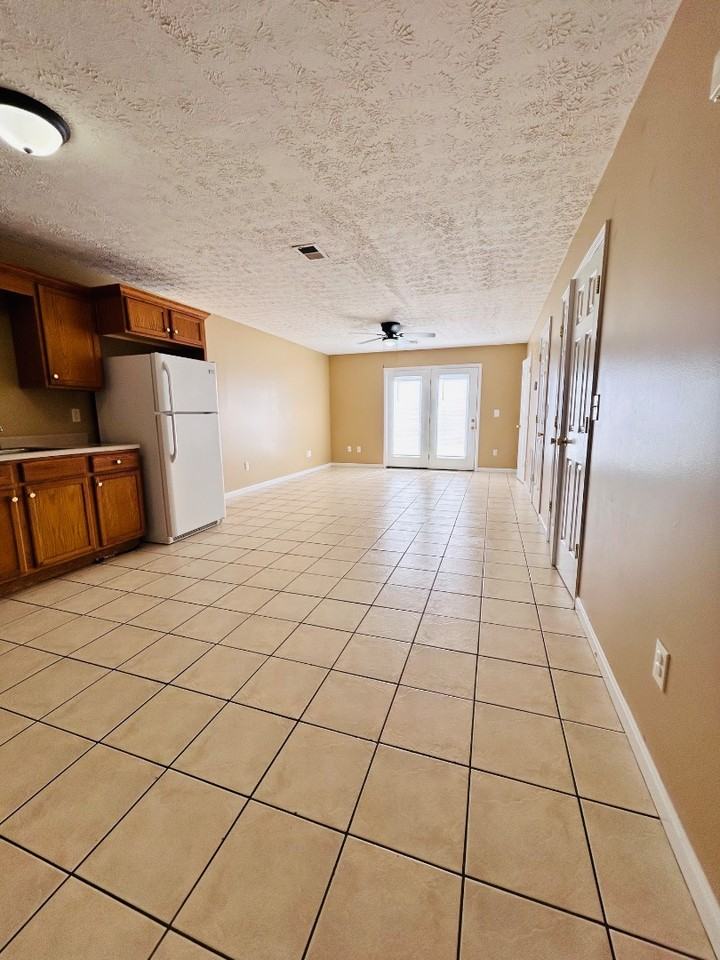 103 Poplar Cir - Photo 4 of 11
