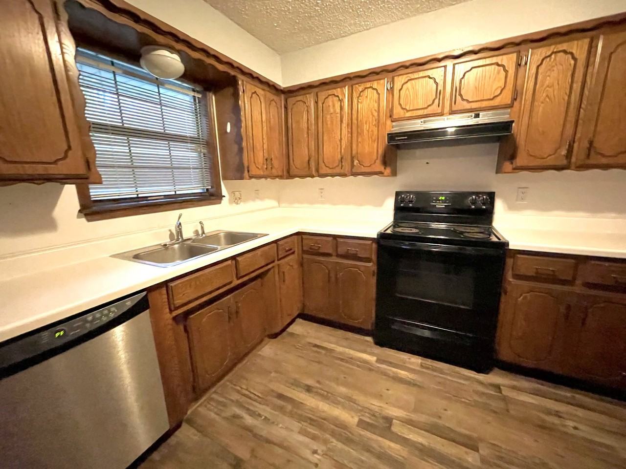 1417 Hargrove St #1 - Photo 3 of 30