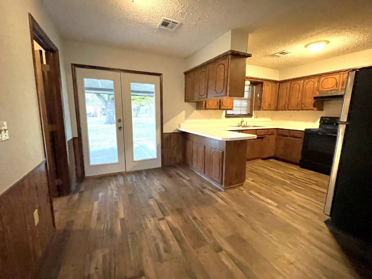1417 Hargrove St #1 - Photo 6 of 30