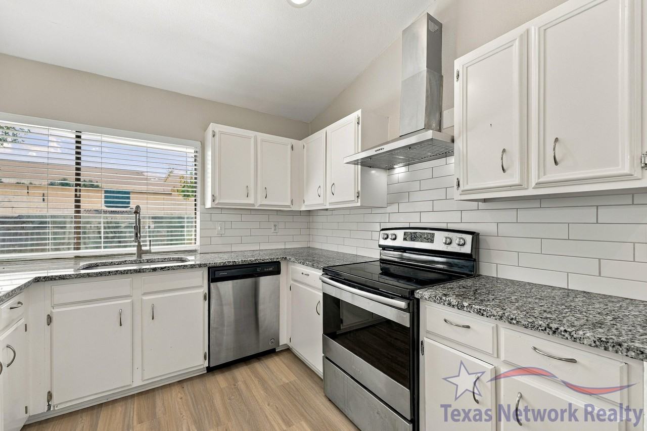 4622 La Marquesa St #1 - Photo 7 of 16