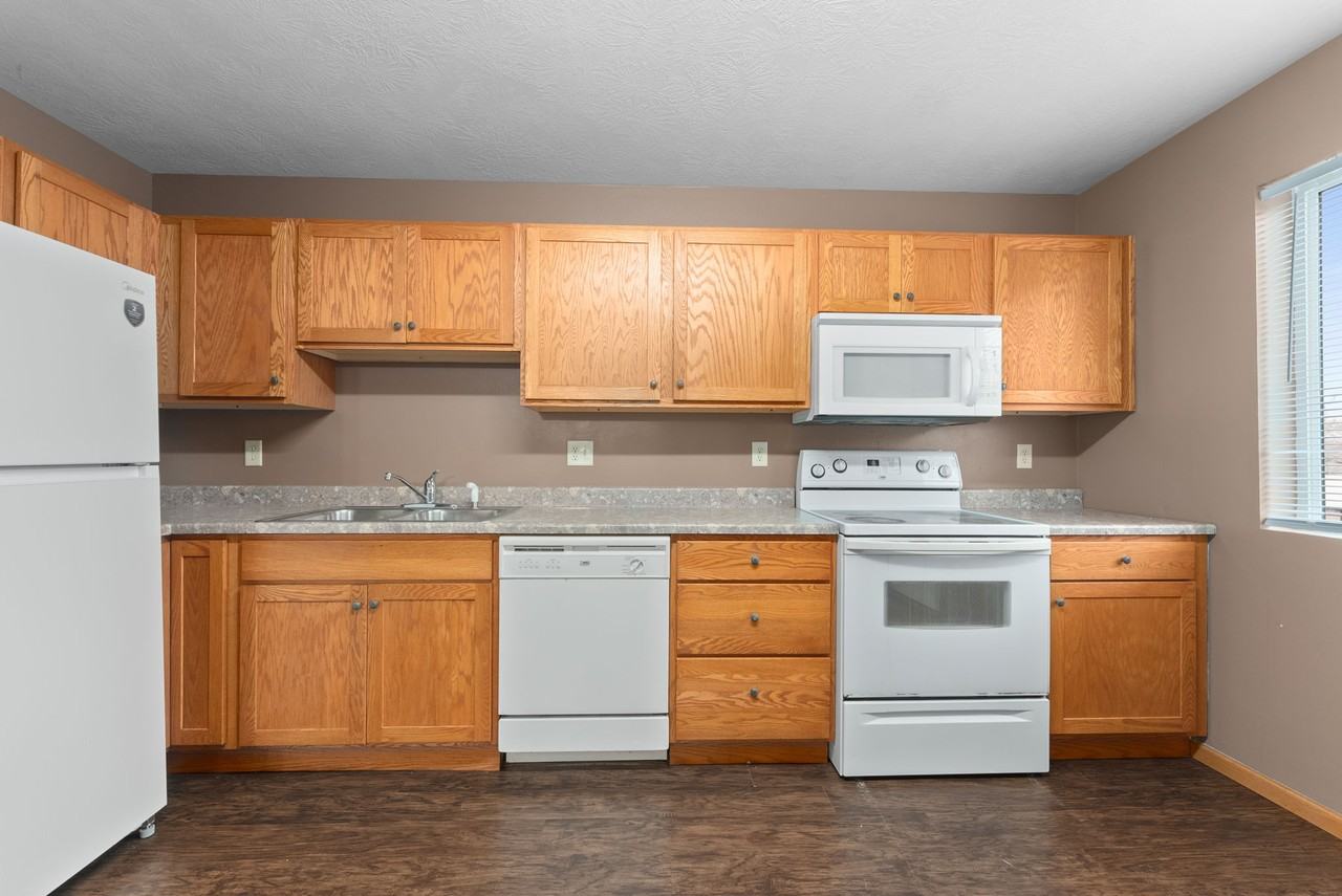 1111 N Archer Ave #1111 - Photo 5 of 18