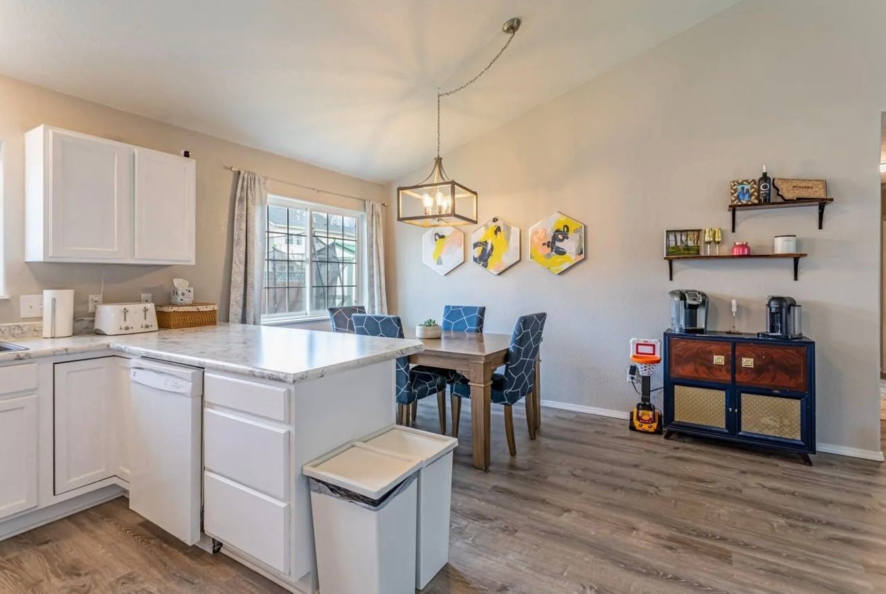 2860 Fleet St #1 - Photo 5 of 10