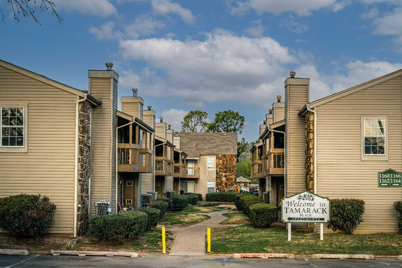Tamarack Place Apartments - Photo 3 of 50