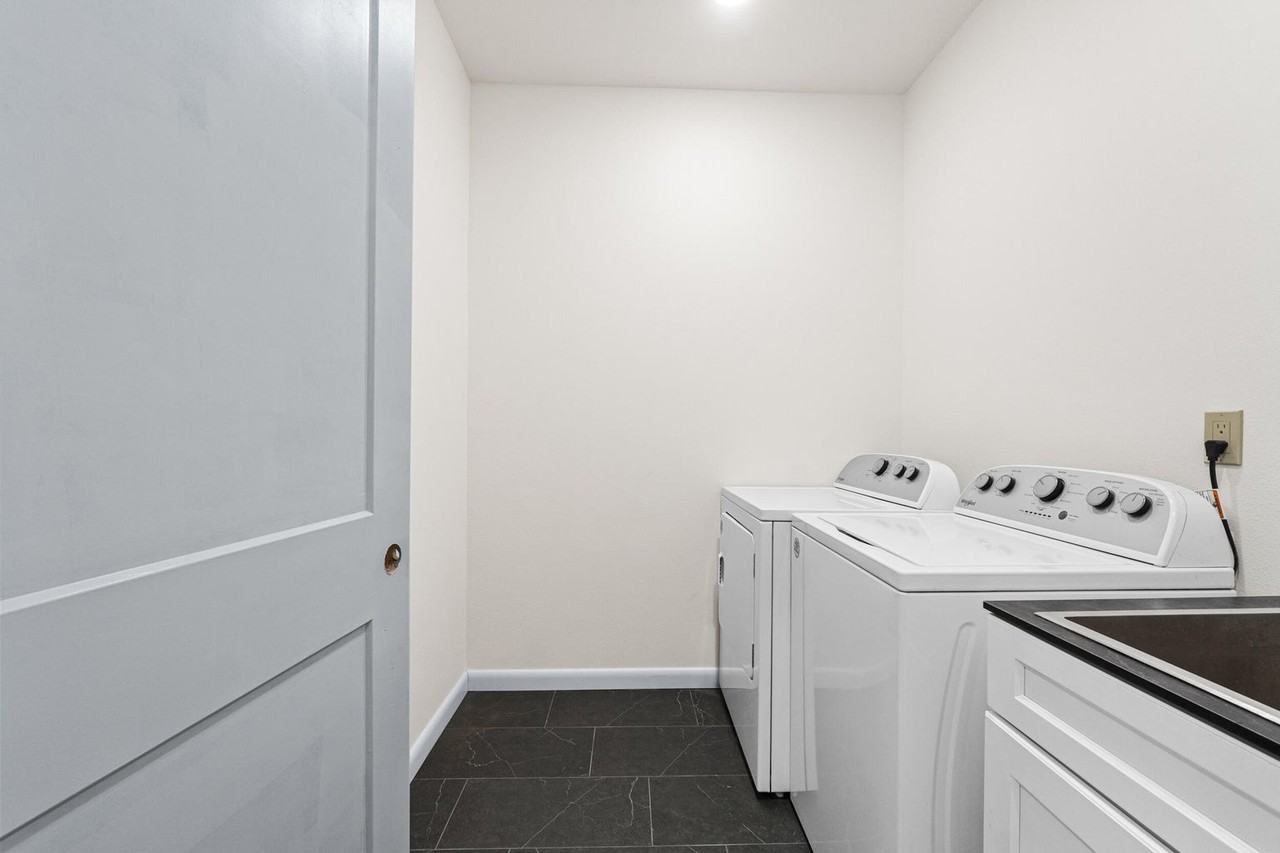 250 Hogans Way #1 - Photo 4 of 12