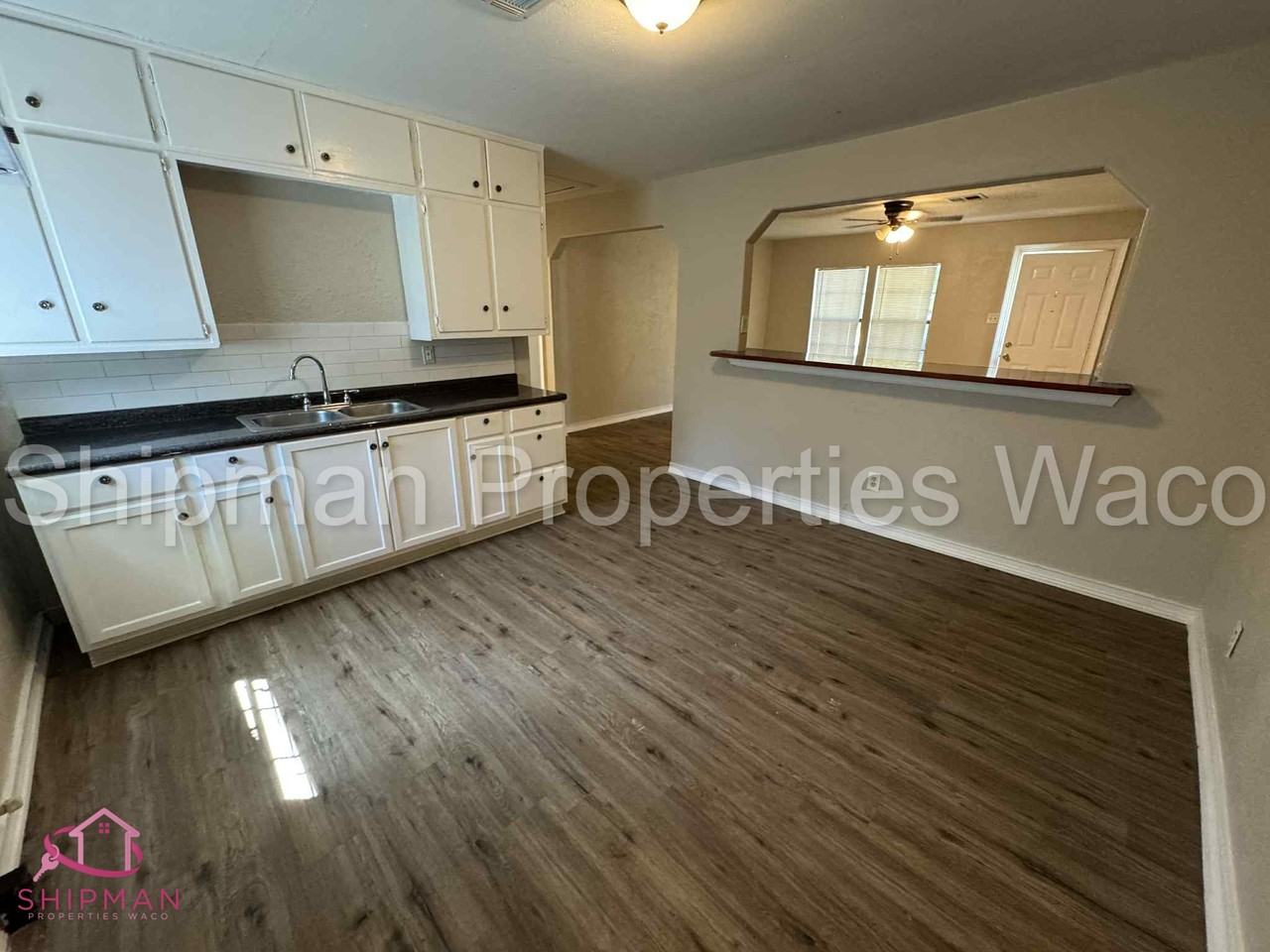 3301 N 20th St #1 - Photo 6 of 13