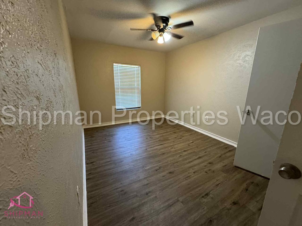 3301 N 20th St #1 - Photo 7 of 13