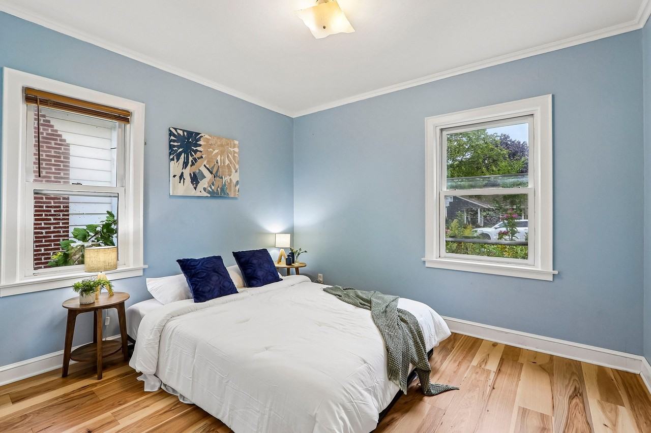 4605 N Sheffield Ave #1 - Photo 7 of 11